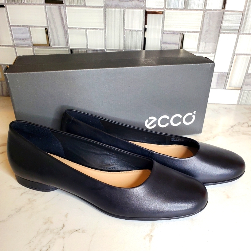 Black genuine leather Ecco shoes